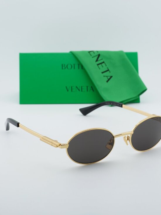 Bottega Veneta BV1470S 001 Oval Sunglasses - Gold\\Grey main image 10